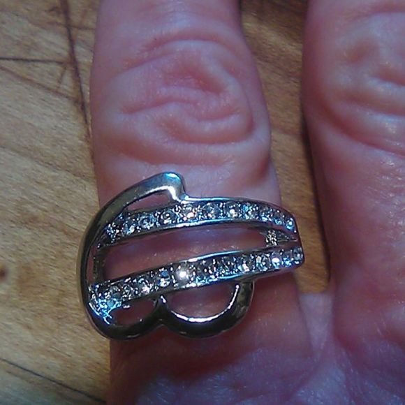 double heart ring with crystals - Picture 7 of 7